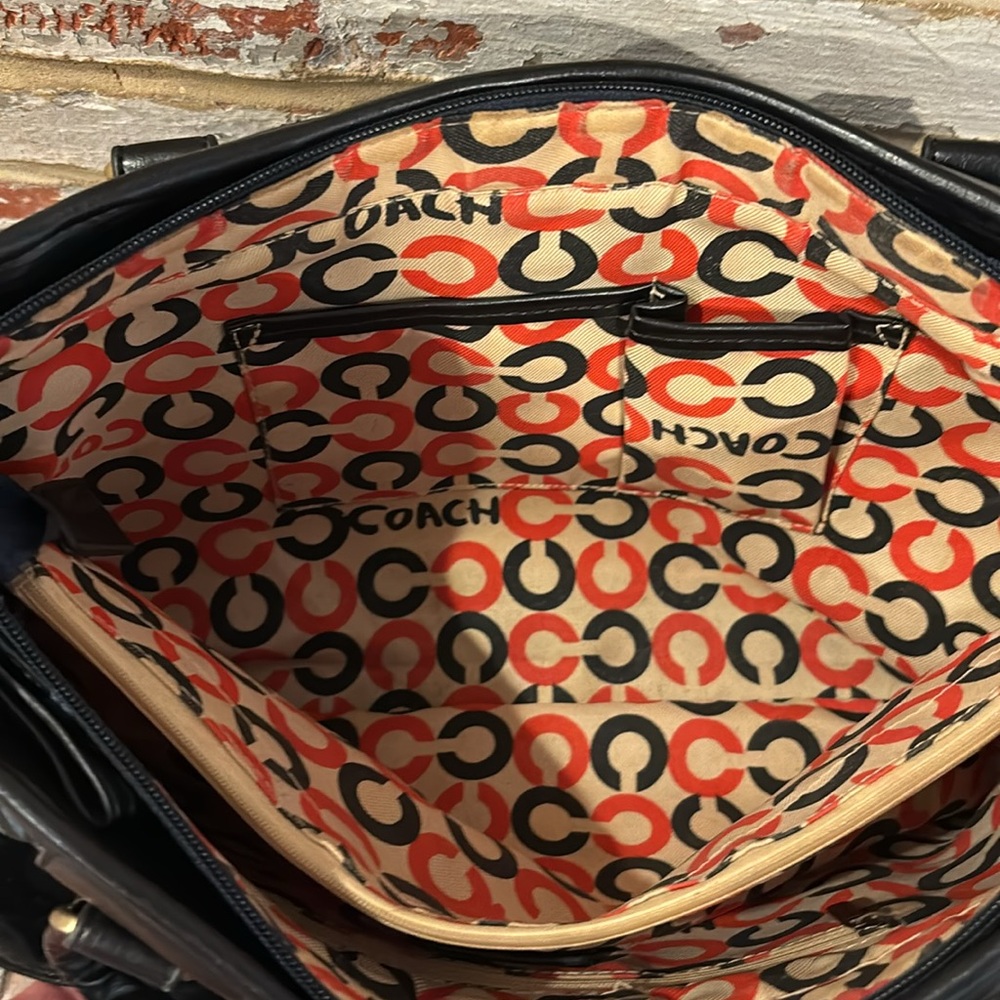 Cute regular no-name bag. - Picture 3 of 10